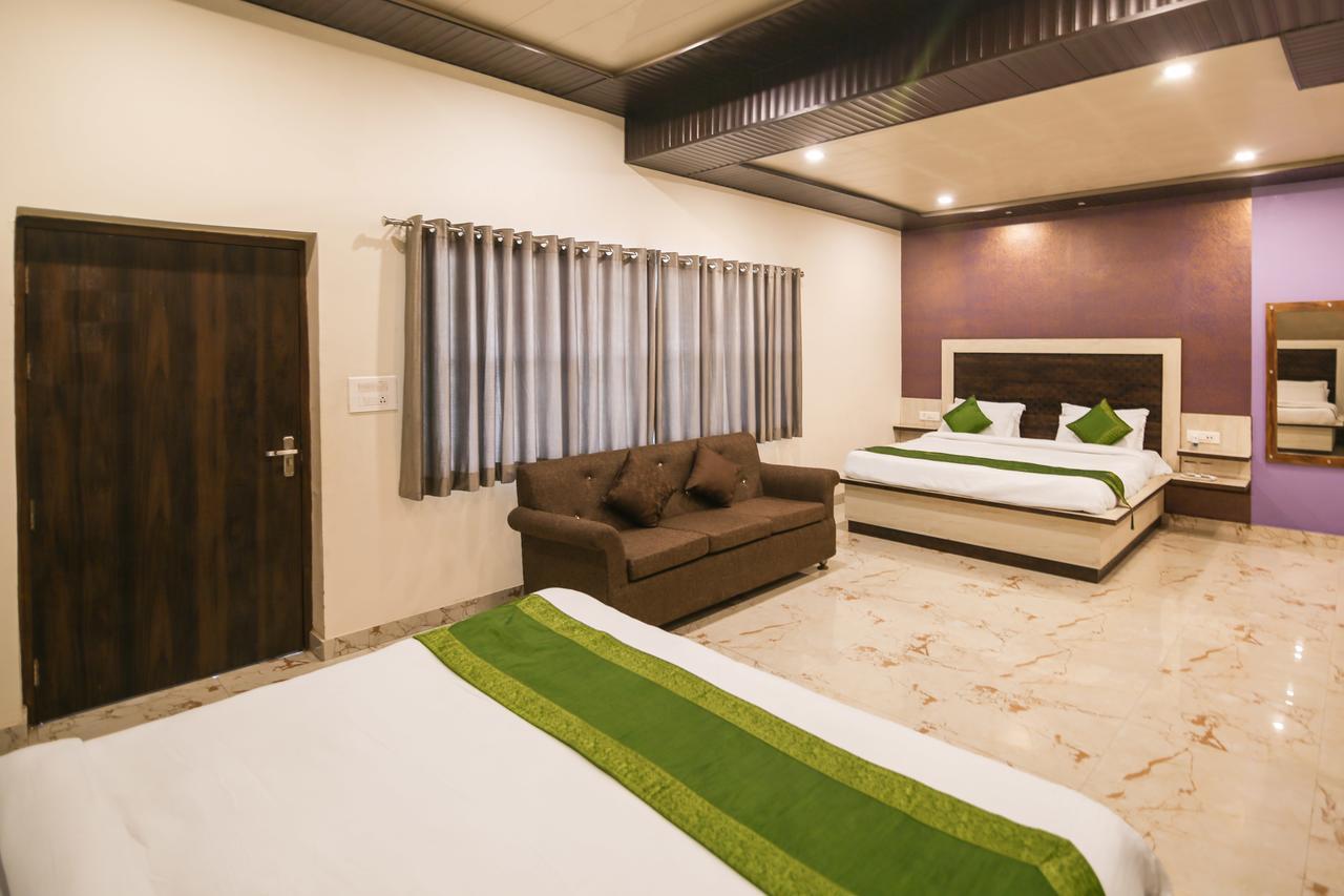 Yashogopal Resortico Hotel