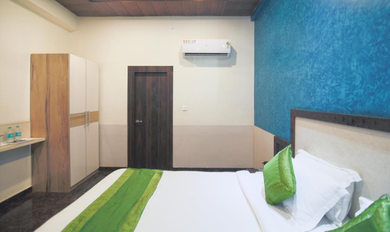 Yashogopal Resortico Hotel 3*