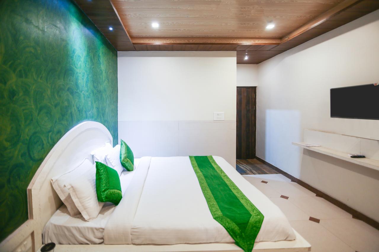 Yashogopal Resortico Hotel 3*