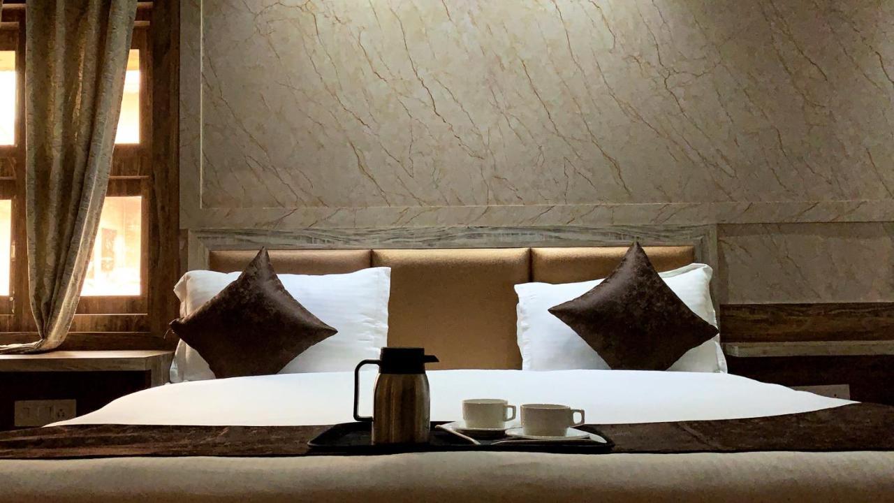 Hotel Yashogopal Resortico Vrindavan